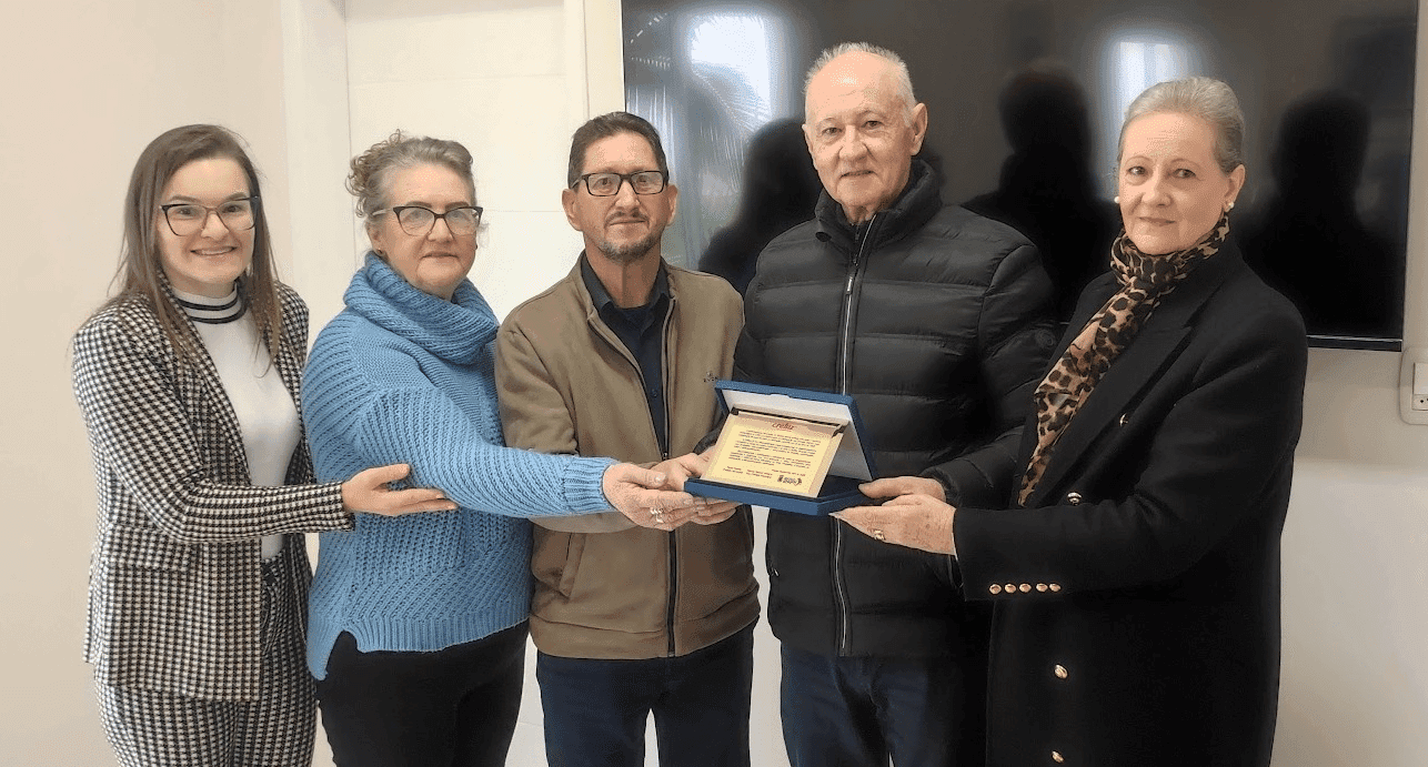 Rodeio Bonito presta homenagem à Creluz, Sicredi e Acisa pelos seus aniversários 