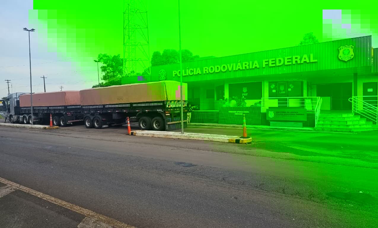 PRF flagra bitrem com 13,6 toneladas de excesso de peso e freios defeituosos 