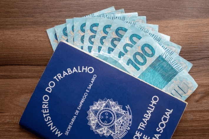 Governo estima salário mínimo de R$ 1.717 em 2027