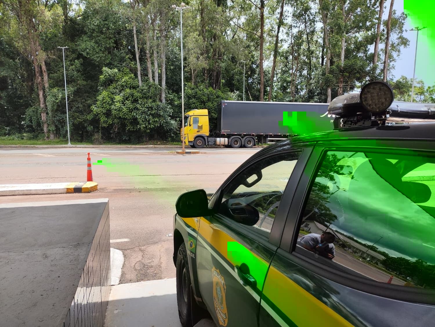 PRF flagra motorista com "rebite" após dirigir por quase 15 horas sem descanso em Erechim