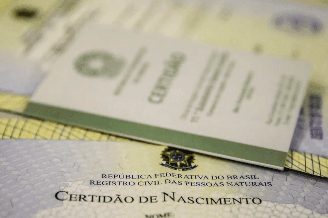 Mulher é condenada por criar identidade de filho inexistente e receber pensão por morte por mais de 10 anos