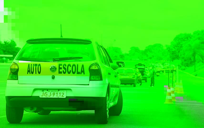 CFCs registram média de 20 demissões por dia após novas regras para CNH no RS