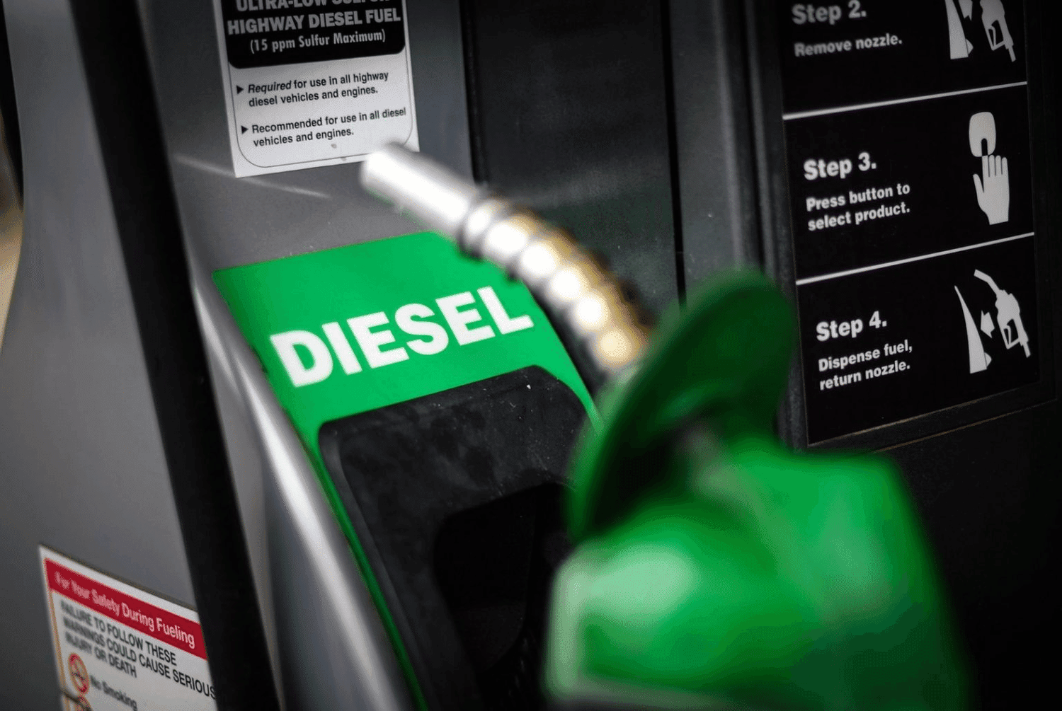 Sobe para 165 os municípios com problemas de abastecimento de diesel no RS