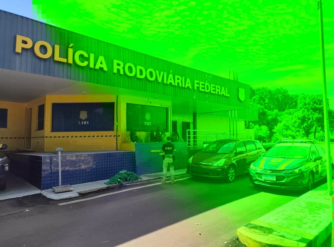 PRF apreende quase 100 kg de maconha em compartimentos ocultos de veículo paraguaio