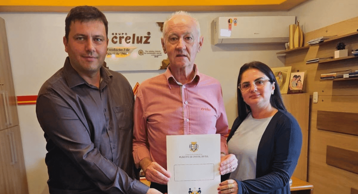 Prefeito de Cristal do Sul e secretária do Meio Ambiente realizam visita institucional à Creluz